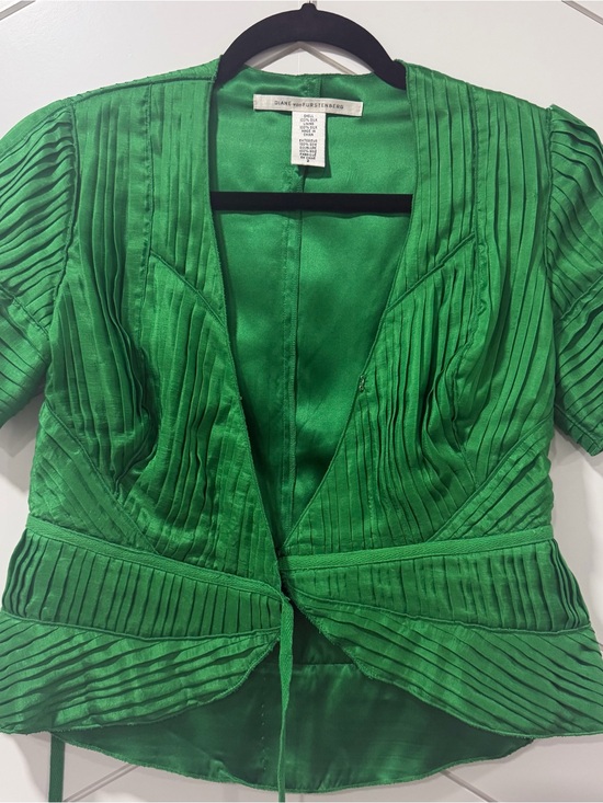 Diane Von Furstenberg Tops - DVF Diane von Furstenberg Green 100% Silk Pleated Short Sleeve Wrap Tie Top 2